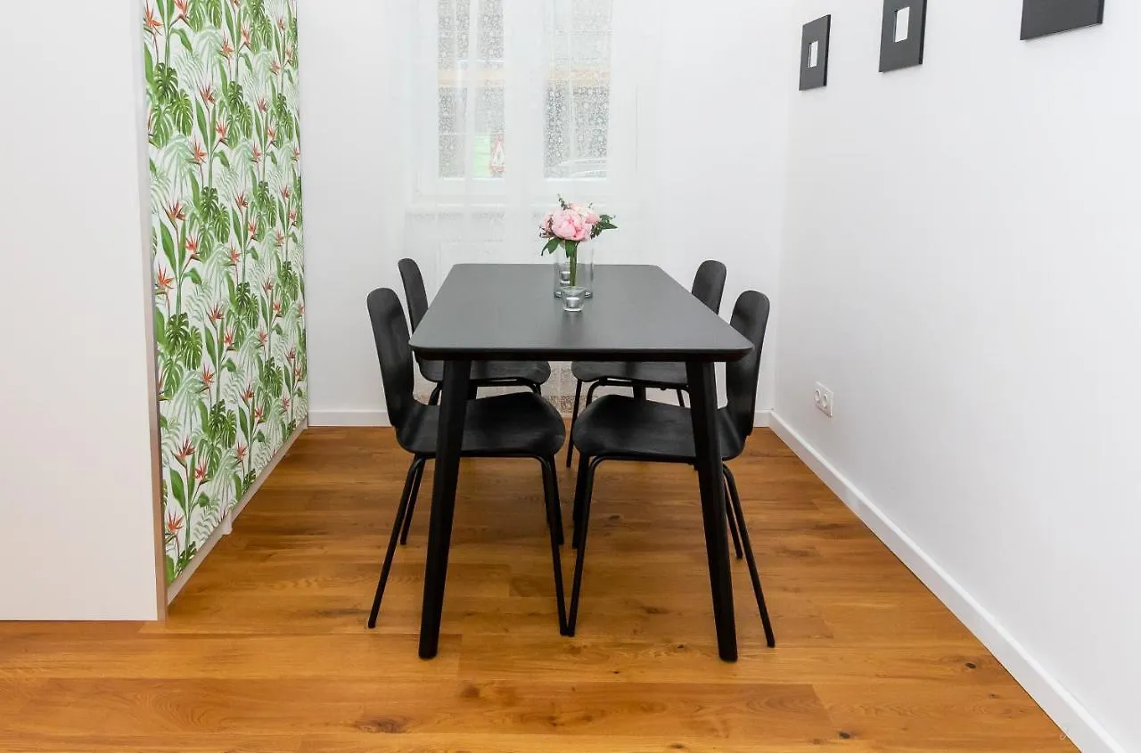 Radiant Premium Apartments - Central Vienna 0*,  Austria
